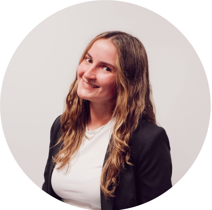 Kathy Waryold Headshot